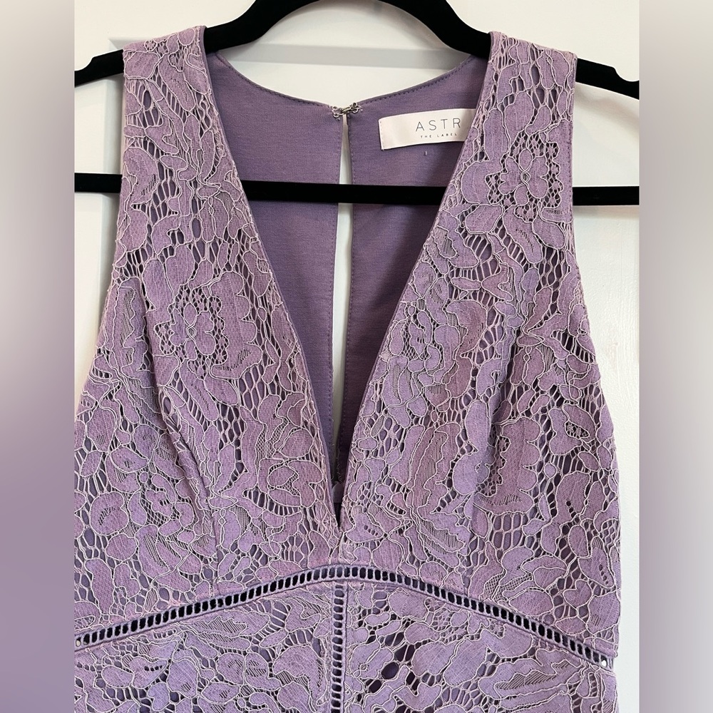 ASTR lavender lace formal dress